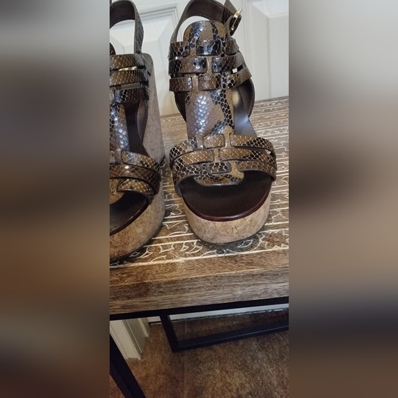 Tory Burch Wedge Snake sandals - Picture 4 of 12